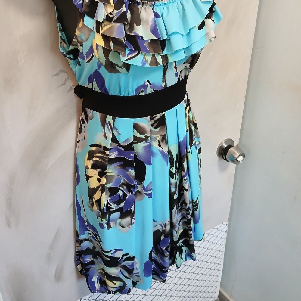 Candies Ruffled Neck Floral Dress - Picture 7 of 7